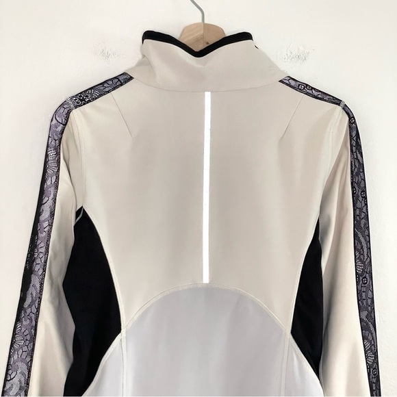 Lululemon Run Draft Dodger Jacket Polar Cream Black Laceoflage 6 - Picture 10 of 16